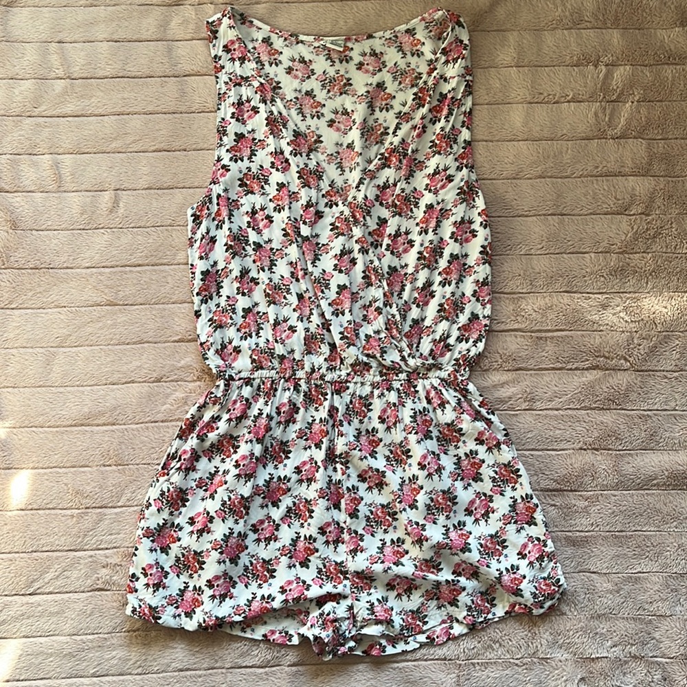 Forever 21 floral romper - size medium